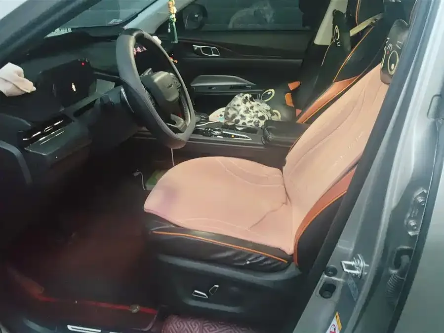 Oshan Z6 Changan Auchan Z6 2022 Blue Whale 1.5T DCT smart model 2023 — миниатюра 3