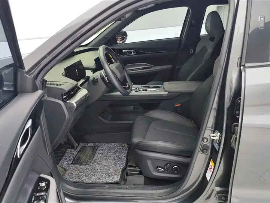 Oshan Z6 Changan Auchan Z6 2022 Blue Whale 1.5T DCT Smart City Edition 2022 — миниатюра 3