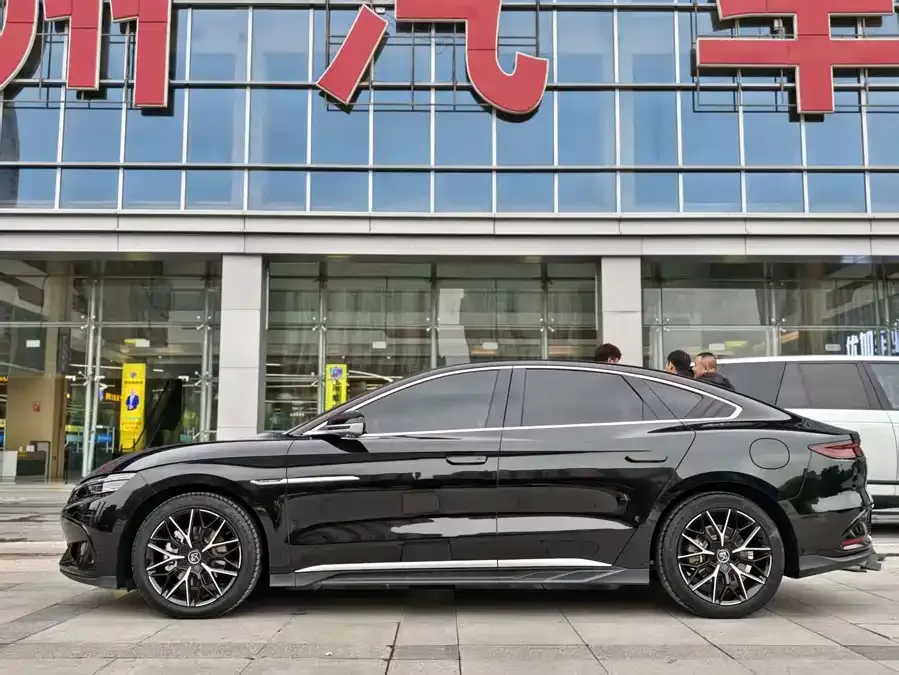 BYD Second-hand Han 2025 DM-i 125KM Premium Edition 2024 — миниатюра 3