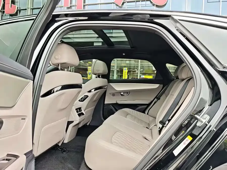 BYD Second-hand Han 2025 DM-i 125KM Premium Edition 2024 — миниатюра 5