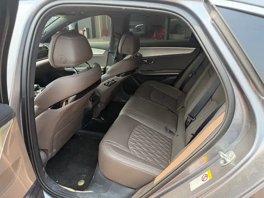 BYD Second-hand Han 2025 DM-i 125KM Elite 2025 — миниатюра 2