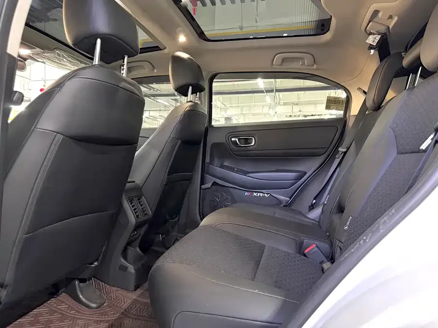 Honda WR-V 2023 1.5L CVT Heat Wave Edition 2023 — миниатюра 4