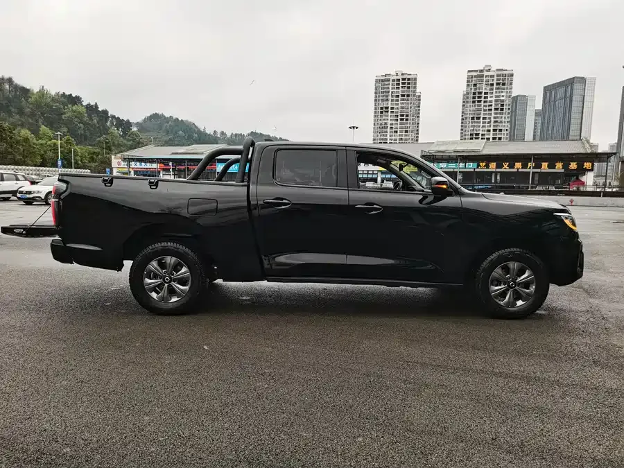 Great Wall gun 2023 2.0T Commercial Edition Manual Diesel Four-wheel Drive Elite Long Box GW4D20M 2023 — миниатюра 3