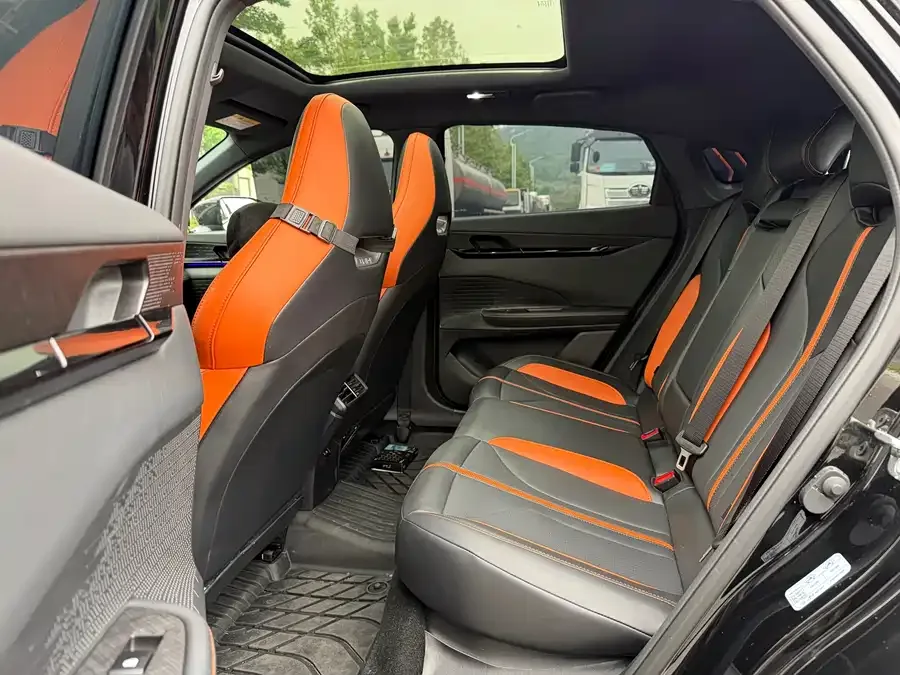 Changan UNI-V Changan UNI-V 2024 1.5T Premium Sports Edition 2024 — миниатюра 2