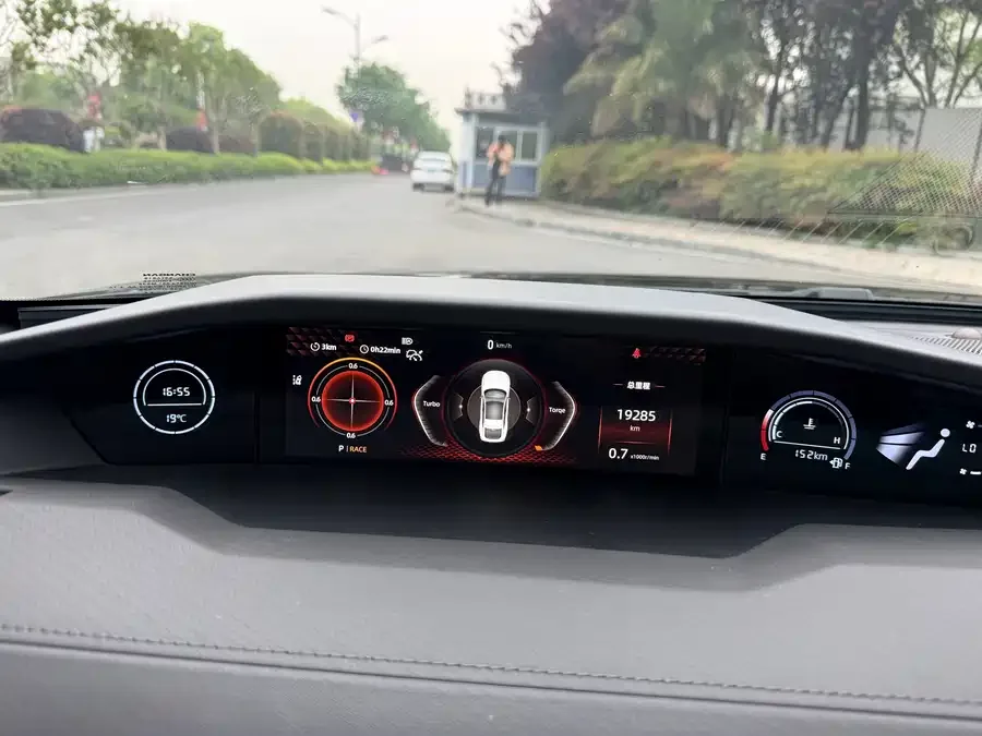 Changan UNI-V Changan UNI-V 2024 1.5T Premium Sports Edition 2024 — миниатюра 4