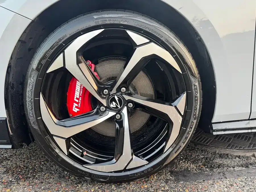 Changan UNI-V Changan UNI-V 2022 2.0T Speed Edition 2022 — миниатюра 2