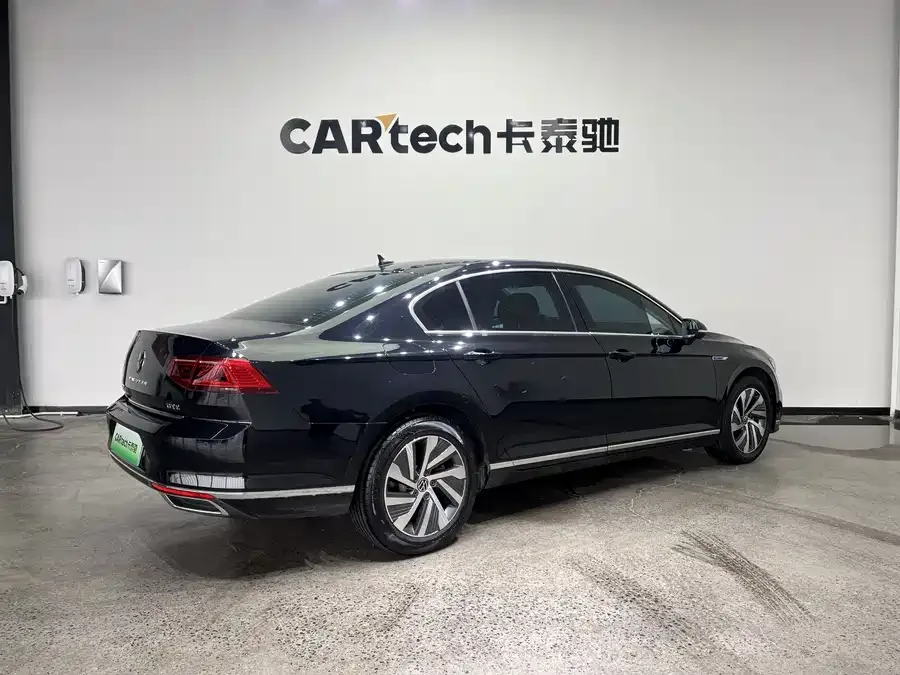 Volkswagen Magotan GTE plug-in hybrid Magotan GTE plug-in hybrid 2022 GTE luxury model 2023 — миниатюра 2