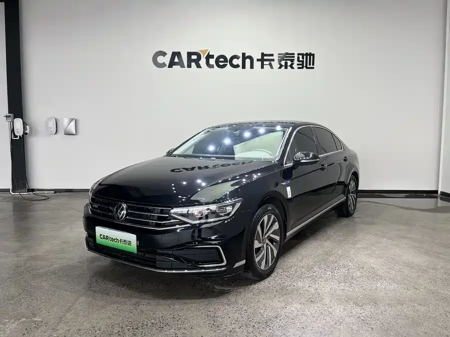 Volkswagen Magotan GTE plug-in hybrid Magotan GTE plug-in hybrid 2022 GTE luxury model 2023 — фото 1, купить с доставкой в Москву