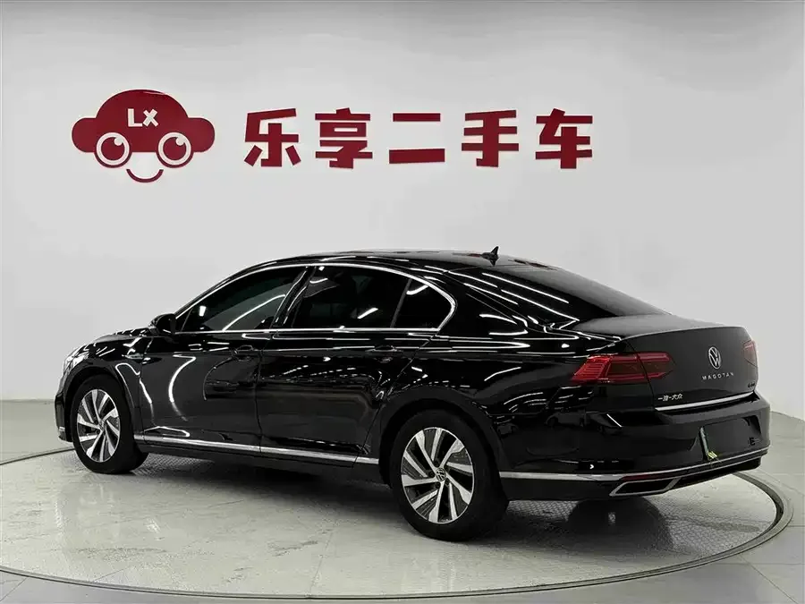 Volkswagen Magotan GTE plug-in hybrid Magotan GTE plug-in hybrid 2022 GTE luxury model 2022 — миниатюра 3