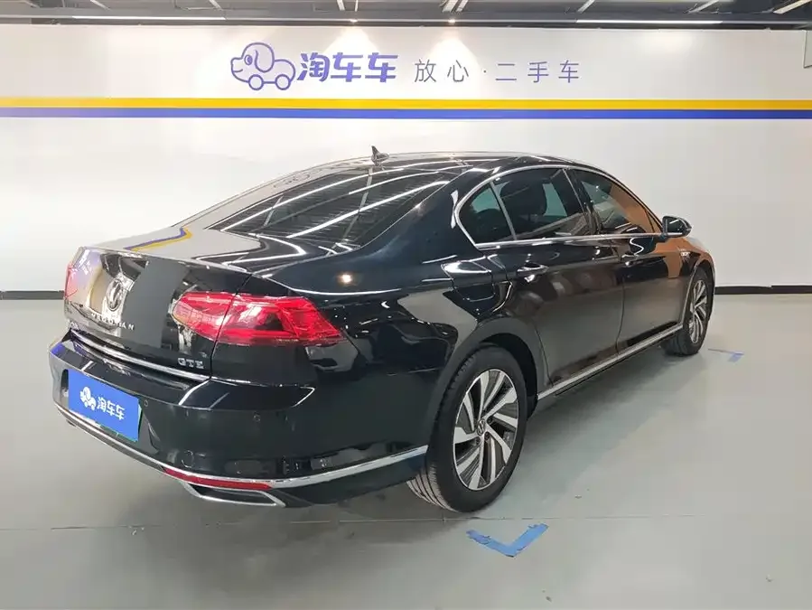 Volkswagen Magotan GTE plug-in hybrid Magotan GTE plug-in hybrid 2022 GTE luxury model 2023 — миниатюра 3