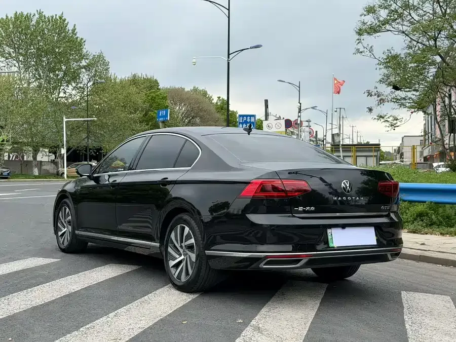 Volkswagen Magotan GTE plug-in hybrid Magotan GTE plug-in hybrid 2022 GTE luxury model 2022 — миниатюра 2