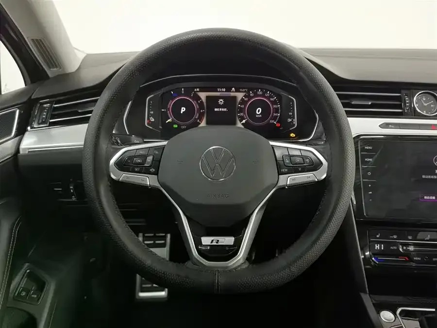 Volkswagen Magotan GTE plug-in hybrid Magotan GTE plug-in hybrid 2022 GTE luxury model 2023 — миниатюра 5
