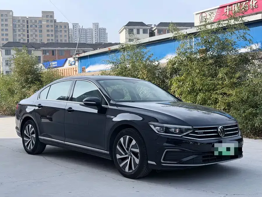 Volkswagen Magotan GTE plug-in hybrid Magotan GTE plug-in hybrid 2022 GTE luxury model 2023 — миниатюра 3