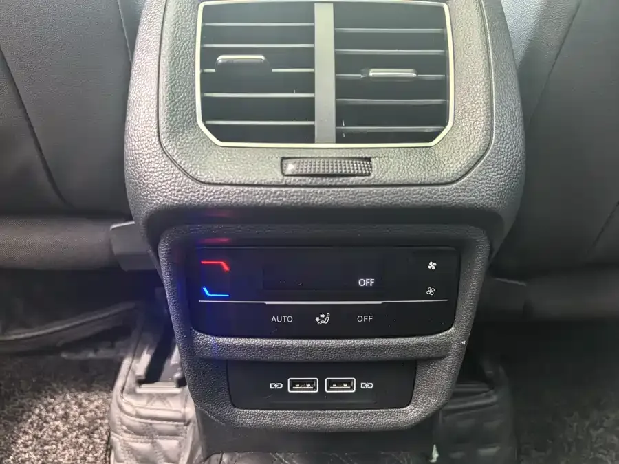 Volkswagen Tayron X Tanyue X 2023 330TSI 2WD Premium High-Energy Edition 2023 — миниатюра 5