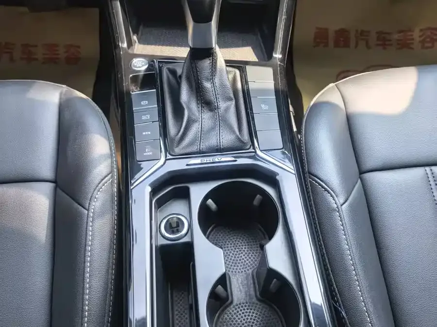 Volkswagen Passat New Energy Passat New Energy 2022 430PHEV Hybrid Business Edition 2022 — миниатюра 4