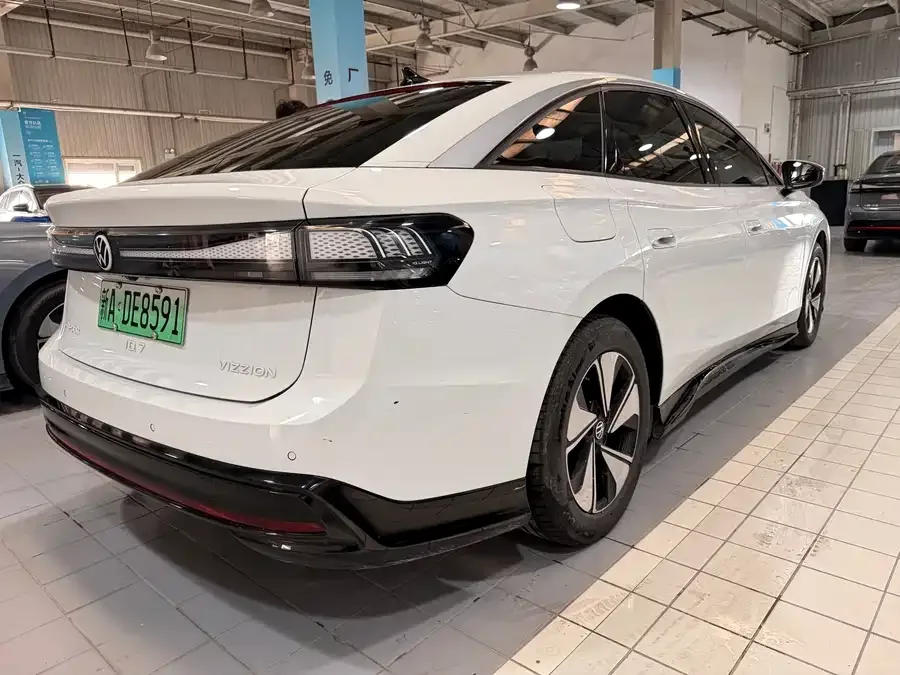 Volkswagen ID.7 VIZZION Volkswagen ID.7 VIZZION 2024 AIR 2024 — миниатюра 4