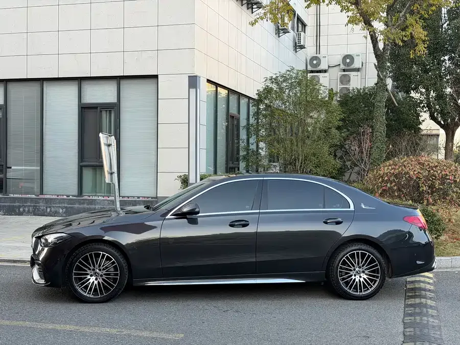 Mercedes-Benz Class C Mercedes-Benz C-Class 2024 C 260 L Sports Edition 2024 — миниатюра 2