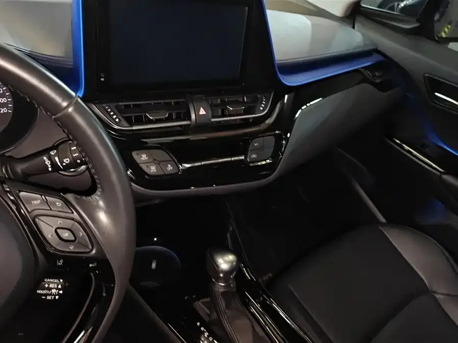 Toyota CHR 2022 2.0L Comfort Edition 2022 — миниатюра 4