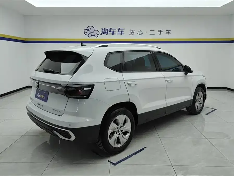 Volkswagen Tiguan (Tharu) Tuyue 2024 300TSI 2WD Crescent Edition 2024 — миниатюра 3