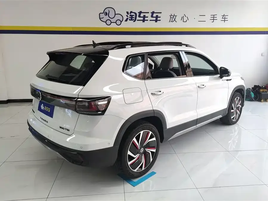 Volkswagen Tiguan (Tharu) Tuyue 2024 300TSI 2WD Moon Edition 2024 — миниатюра 3