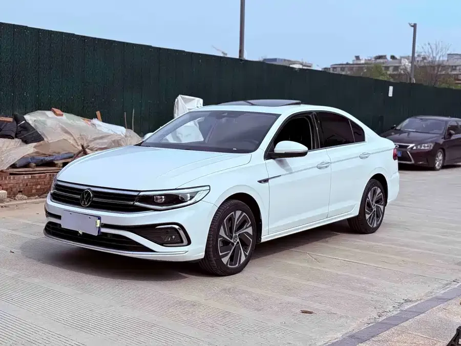 Volkswagen Bora Bora 2023 300TSI DSG Premium Edition 2023 — фото 1, купить с доставкой в Москву