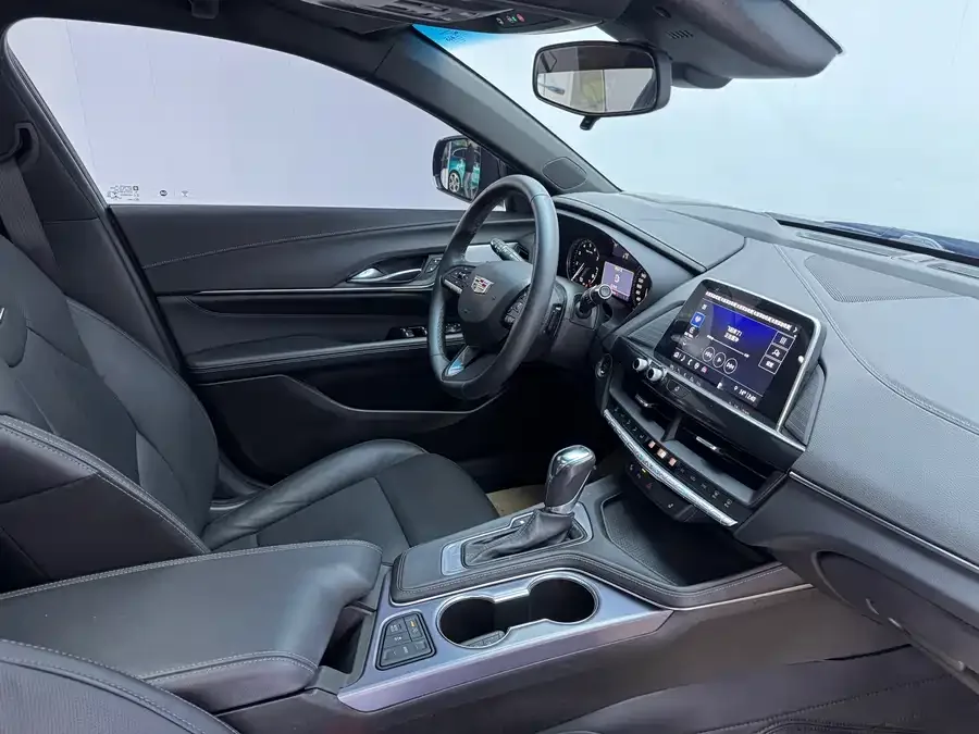 Cadillac CT4 2022 28T luxury model 2022 — миниатюра 2