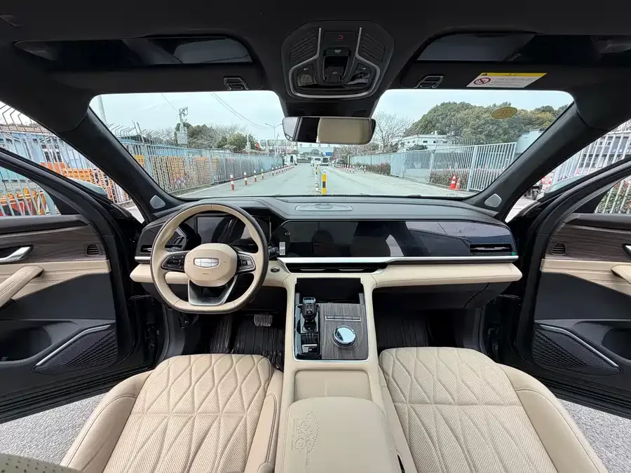 Geely Monjaro Xingyue L 2025 Dongfangyao 2.0TD Automatic Star-gazing Edition 2024 — миниатюра 2