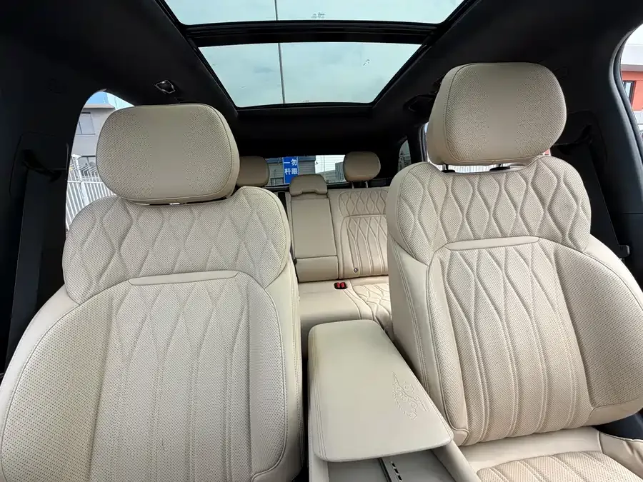 Geely Monjaro Xingyue L 2025 Dongfangyao 2.0TD Automatic Star-gazing Edition 2024 — миниатюра 5