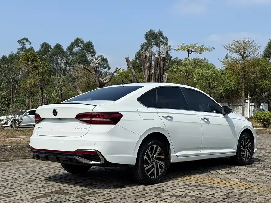 Volkswagen Lavida Lavida 2024 300TSI DSG Starry Sky Leading Edition 2024 — миниатюра 4