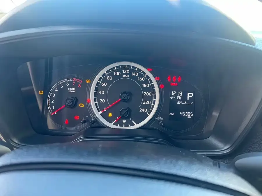 Toyota Levin 2022 Levin TNGA 1.5L CVT Leading Edition 2022 — миниатюра 4