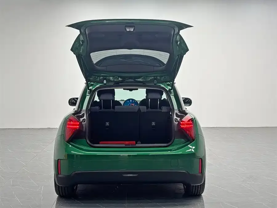 MINI electric COOPER Electric MINI COOPER 2024 456km COOPER E Classic 2025 — миниатюра 5