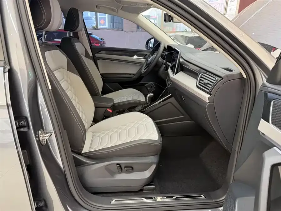 Volkswagen Tayron Tanyue 2023 280TSI 2WD Luxury Plus Advanced Edition 2023 — миниатюра 4
