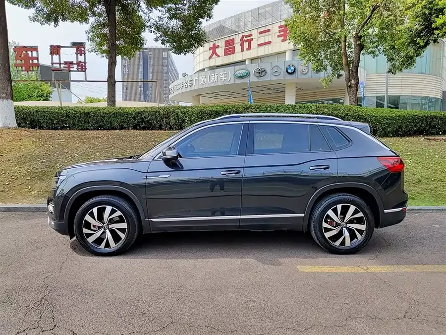 Volkswagen Tayron Tanyue 2022 330TSI 2WD Luxury Smart Edition 2022 — миниатюра 3