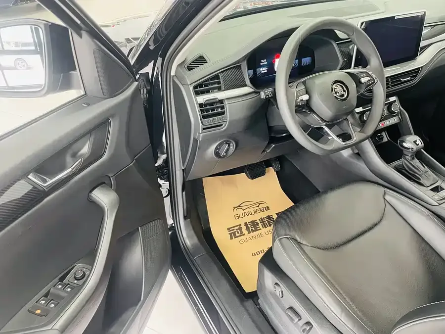 Skoda Kodiaq Kodiak 2024 TSI330 5-seater two-wheel drive powerful version 2024 — миниатюра 2