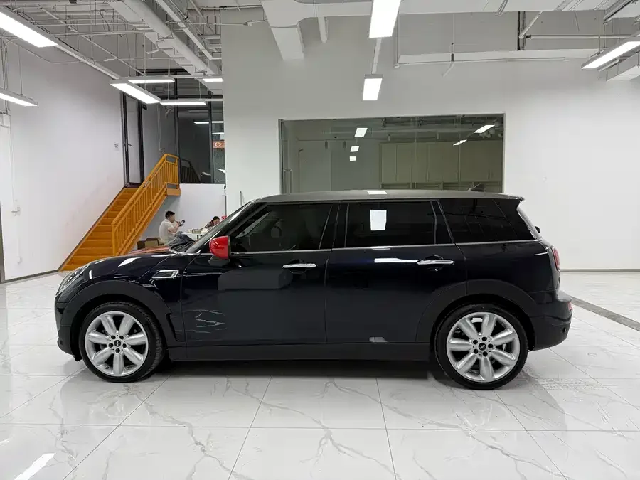 MINI CLUBMAN MINI CLUBMAN 2023 1.5T COOPER Connoisseur 2023 — миниатюра 3