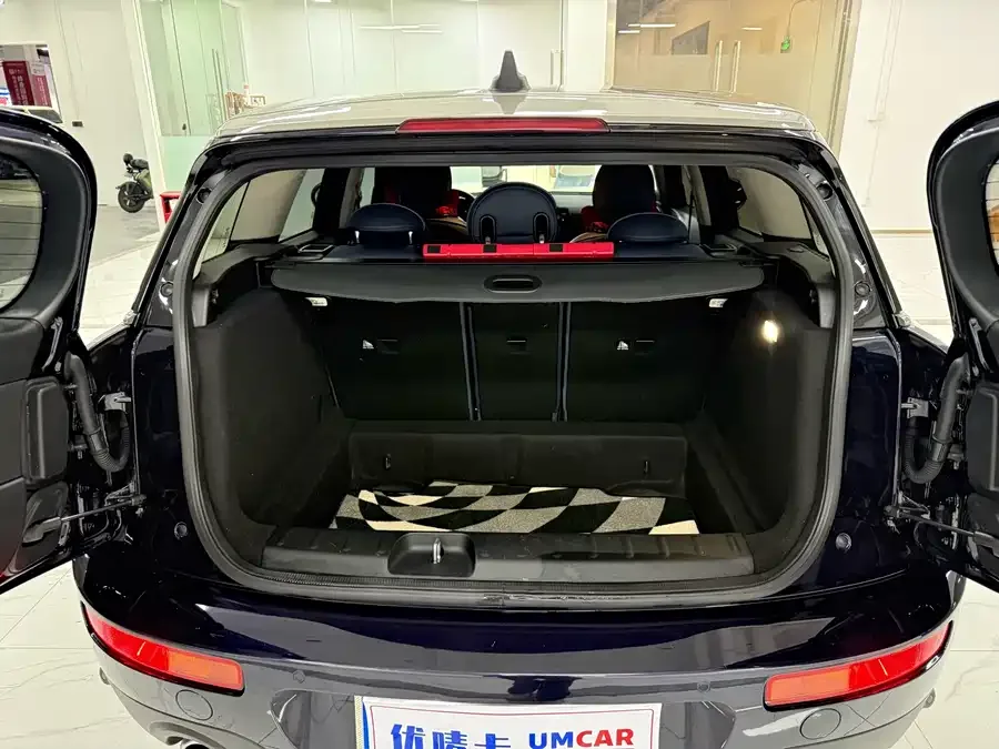 MINI CLUBMAN MINI CLUBMAN 2023 1.5T COOPER Connoisseur 2023 — миниатюра 4