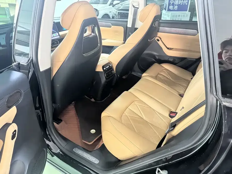 Leapmotor C11 Leapmotor C11 2024 Pure Electric 580 Premium Edition 2024 — миниатюра 2