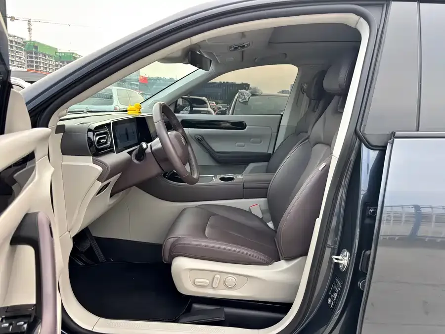 Leapmotor C11 Leapmotor C11 2023 Extended Range 200 Comfort Edition 2024 — миниатюра 4