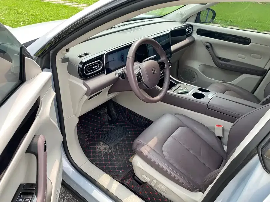 Leapmotor C11 Leapmotor C11 2023 Extended Range 200 Comfort Edition 2024 — миниатюра 2