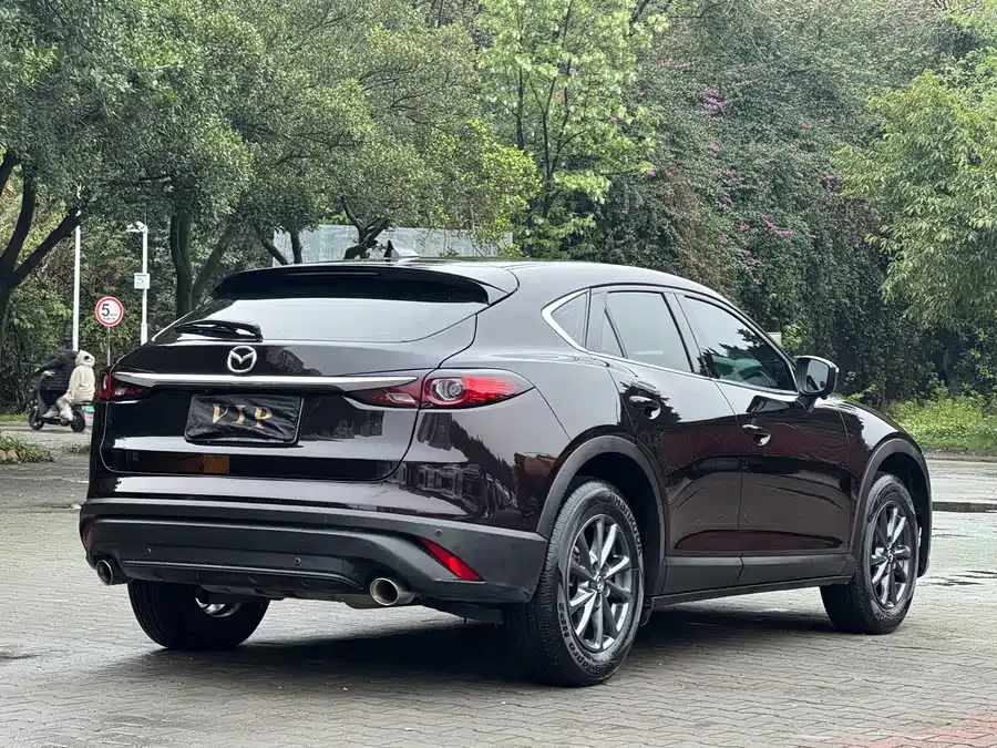 Mazda CX-4 2021 2.0L Automatic 2WD Blue Sky Vitality Edition 2023 — миниатюра 4