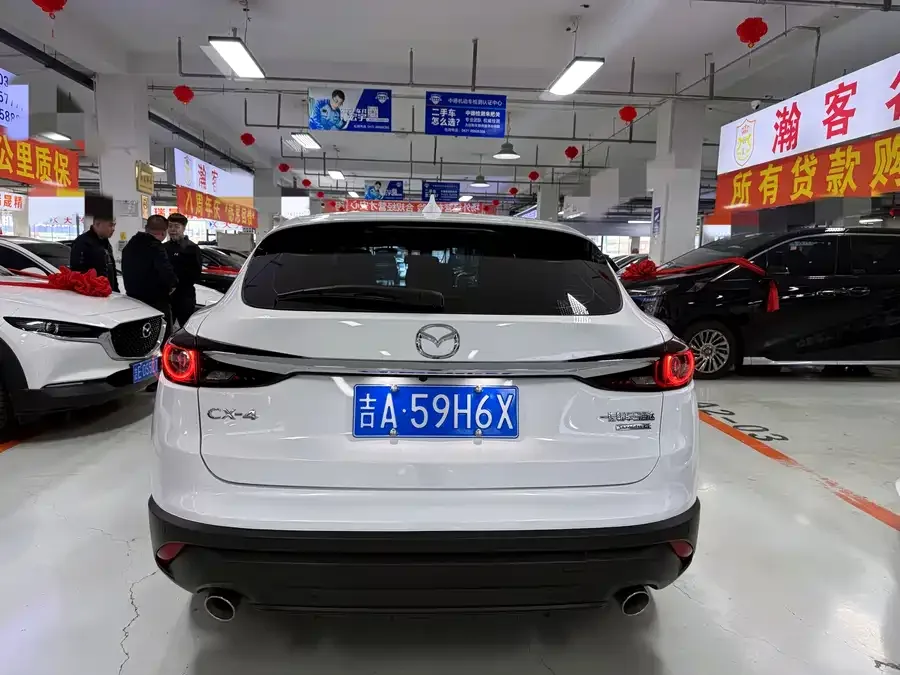 Mazda CX-4 2021 2.0L Automatic 2WD Blue Sky Explorer Edition 2023 — миниатюра 2