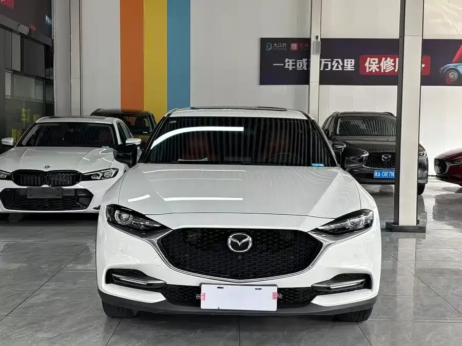 Mazda CX-4 2021 2.0L Automatic 2WD Blue Sky Explorer Edition 2023 — миниатюра 3