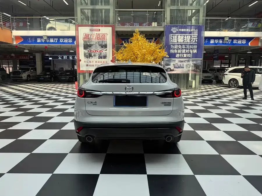 Mazda CX-4 2021 2.0L Automatic 2WD Blue Sky Explorer Edition 2023 — миниатюра 2