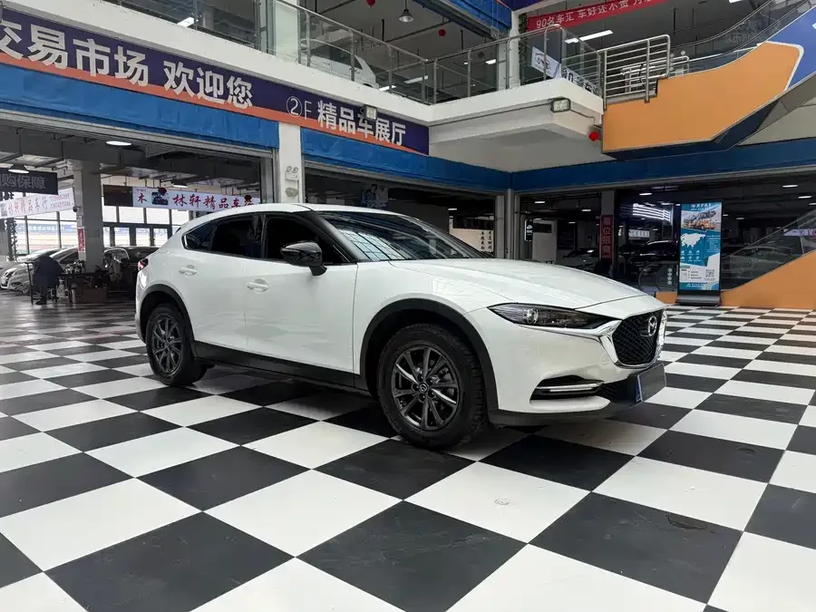 Mazda CX-4 2021 2.0L Automatic 2WD Blue Sky Explorer Edition 2023 — миниатюра 3
