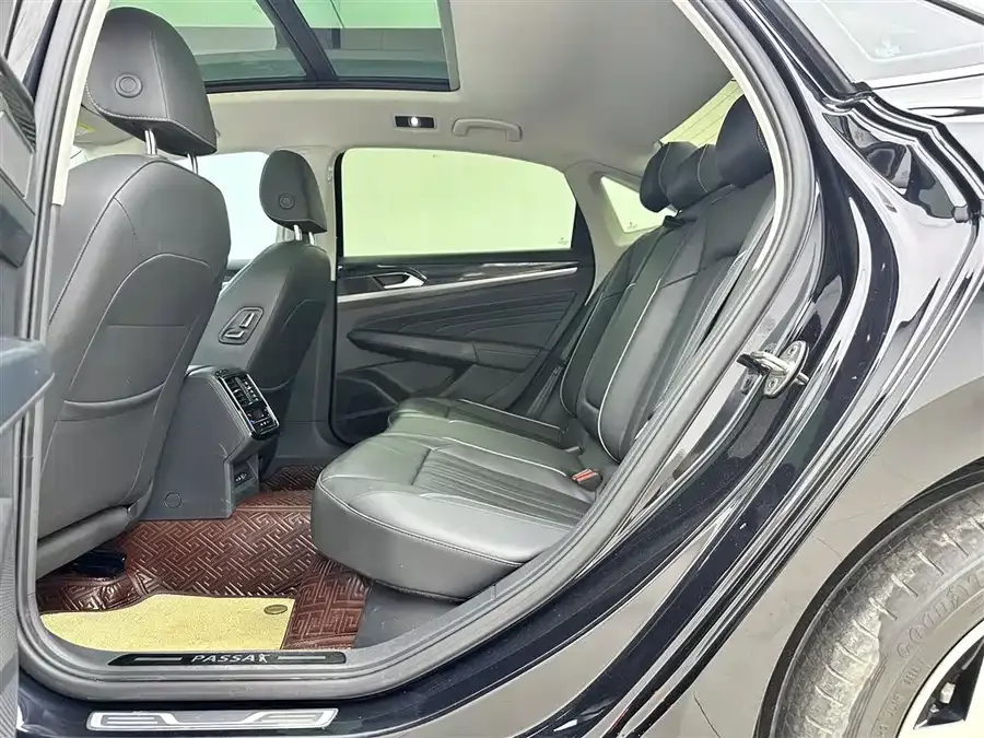 Volkswagen Passat Passat 2023 facelift 330TSI Star Elite Edition 2023 — миниатюра 4
