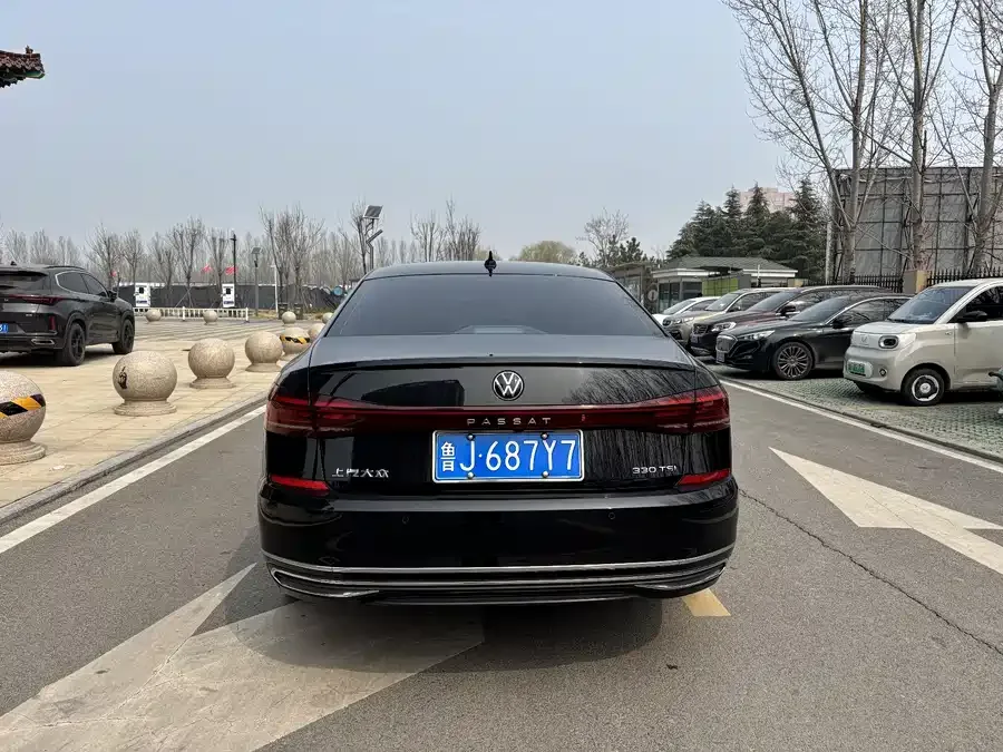 Volkswagen Passat Passat 2022 330TSI Starry Sky Deluxe Edition 2022 — миниатюра 2