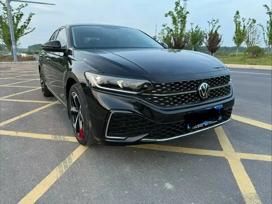 Volkswagen Passat Passat 2026 Outstanding 330TSI Starry Sky Elite Edition 2026 — миниатюра 3