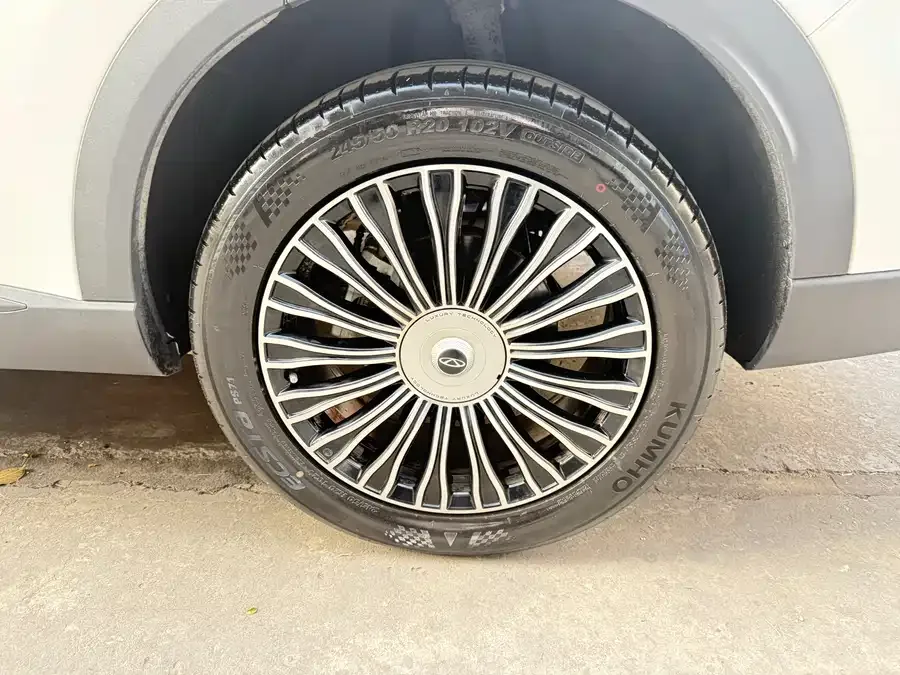Chery Tiggo 8L Tiggo 8L 2024 2.0T 2WD Luxury Edition 5 Seaters 2025 — миниатюра 5