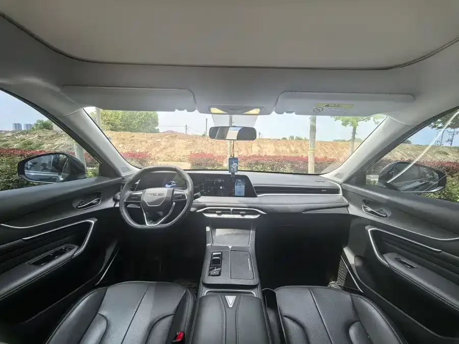 Venucia Big V DD-i Venucia V DD-i 2023 60km/h iD Enjoy Edition 2024 — миниатюра 3