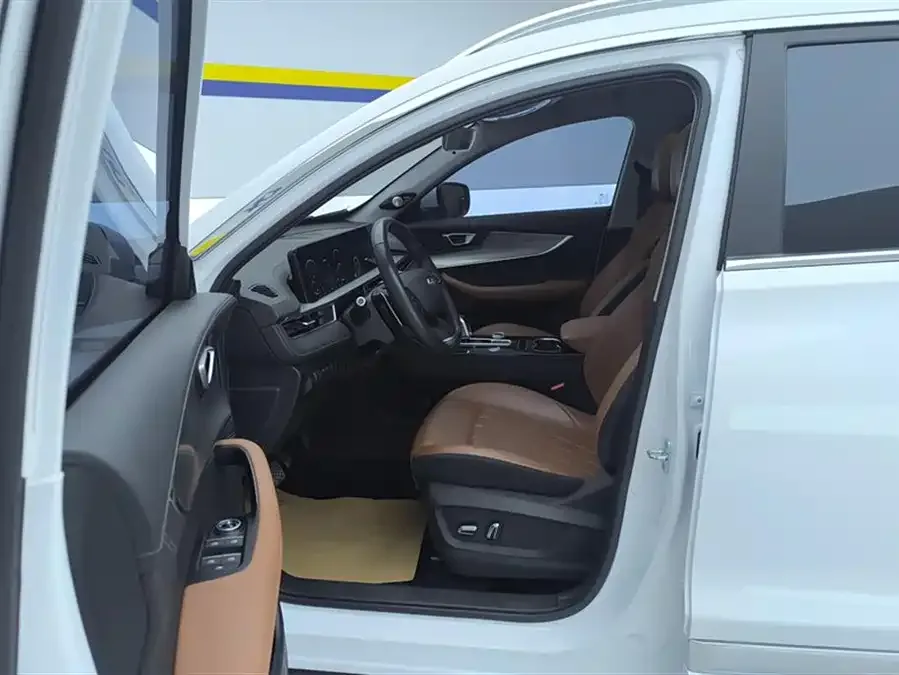 Chery Tiggo 8 PLUS Tiggo 8 PLUS 2022 Kunpeng Edition 390TGDI DCT Luxury Edition 2023 — миниатюра 3
